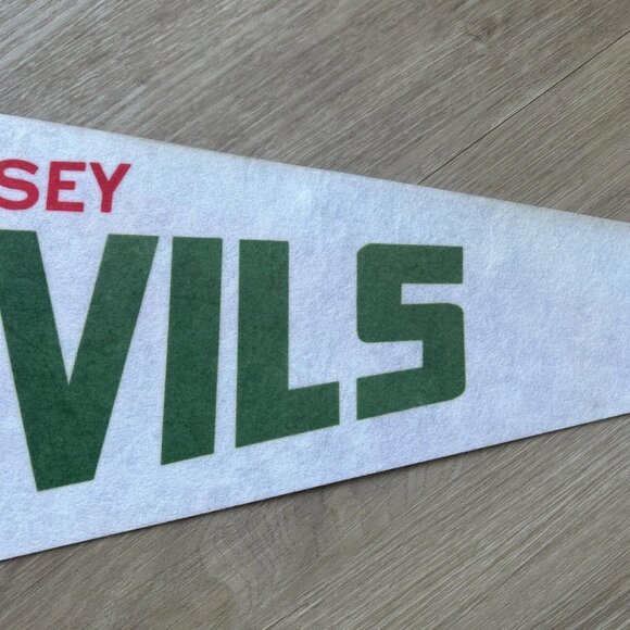 Early 1980'S New Jersey Devils NHL Hockey Pennant Flag - Picture 5 of 10